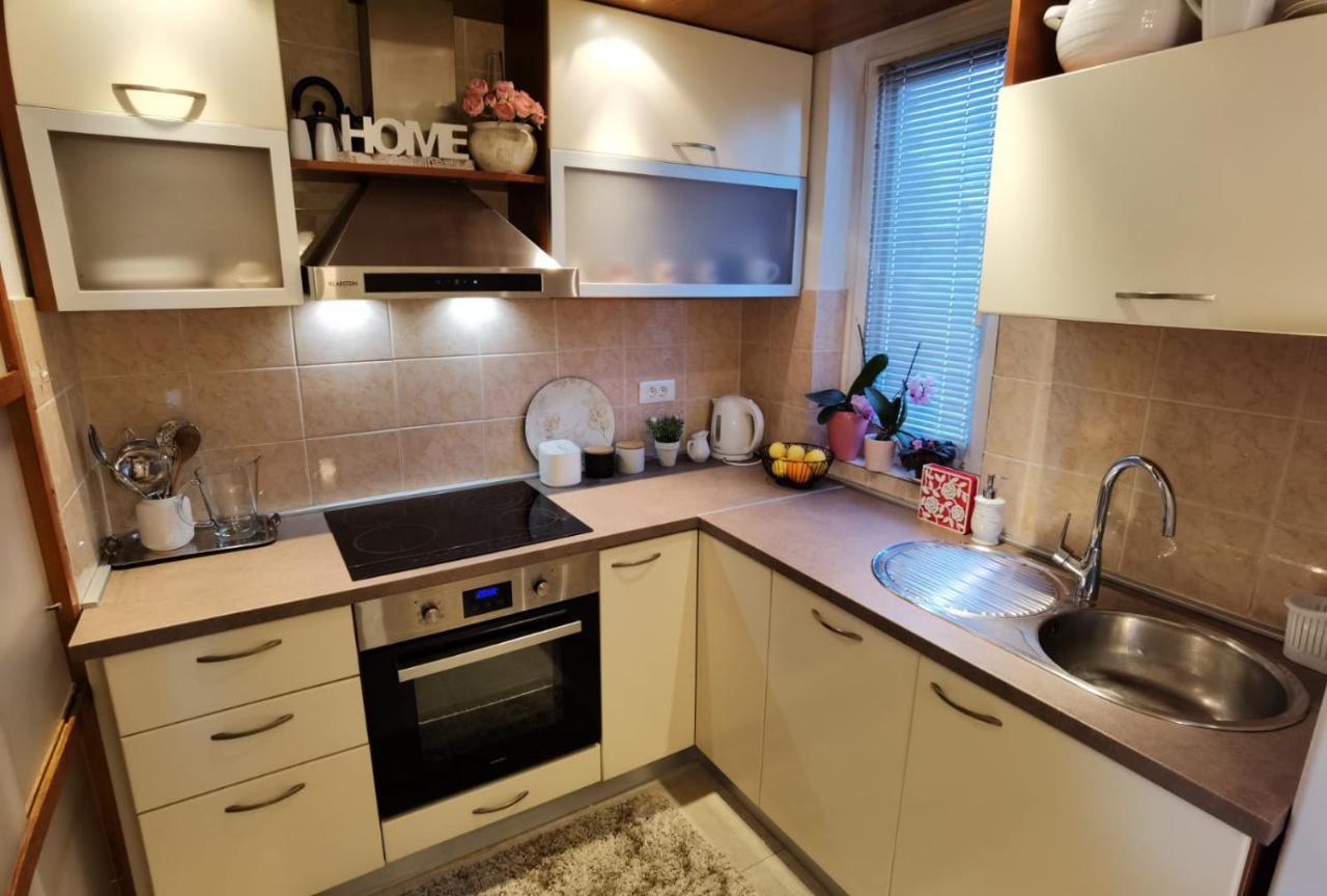 Apartman Sara Preko Εξωτερικό φωτογραφία